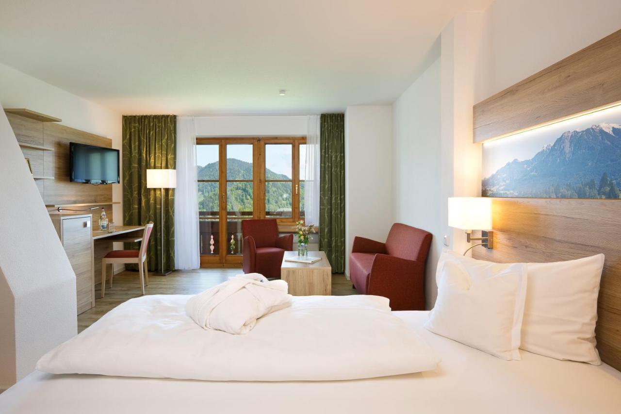 Ringhotel Nebelhornblick Оберстдорф Экстерьер фото