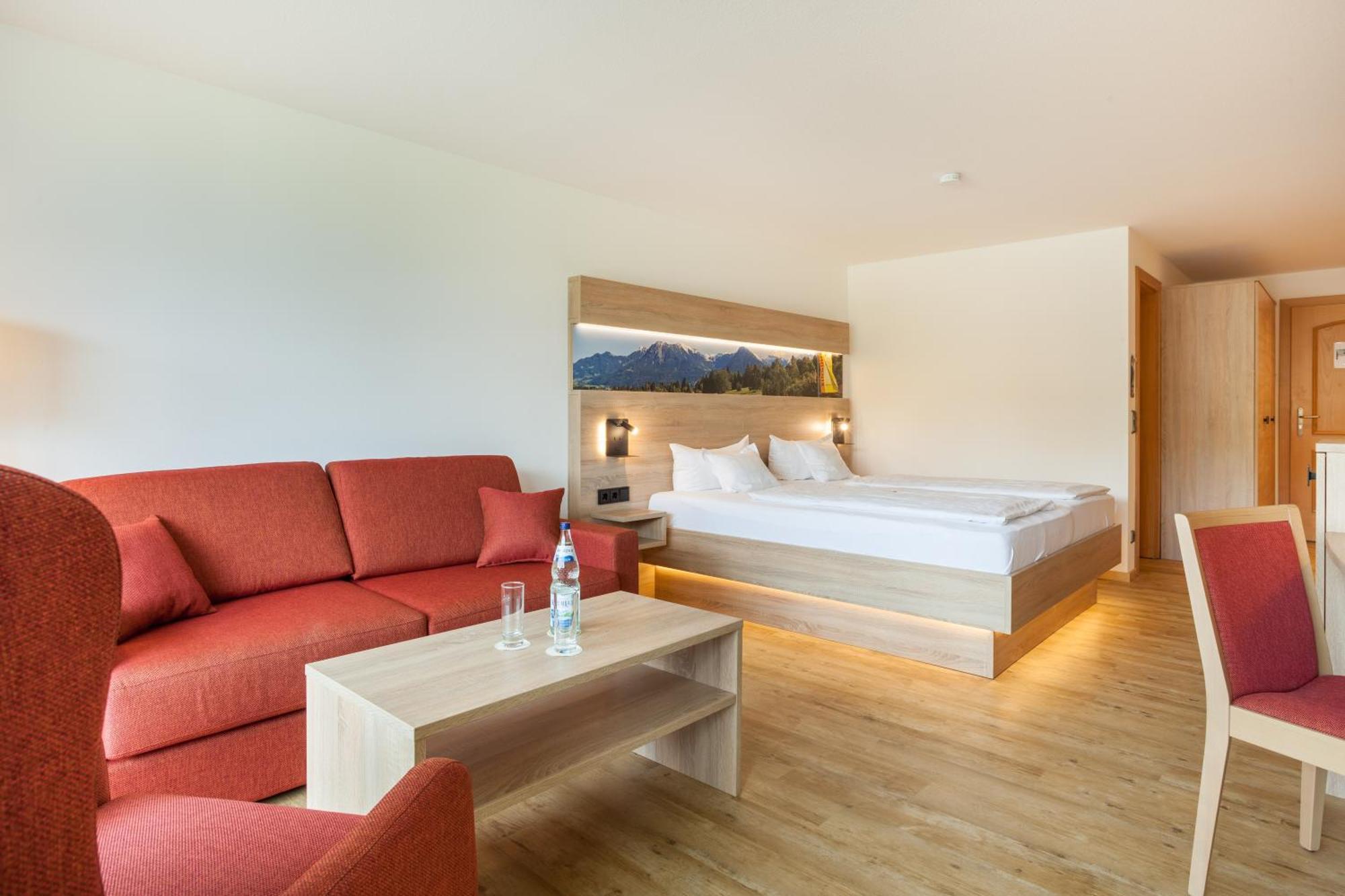 Ringhotel Nebelhornblick Оберстдорф Экстерьер фото