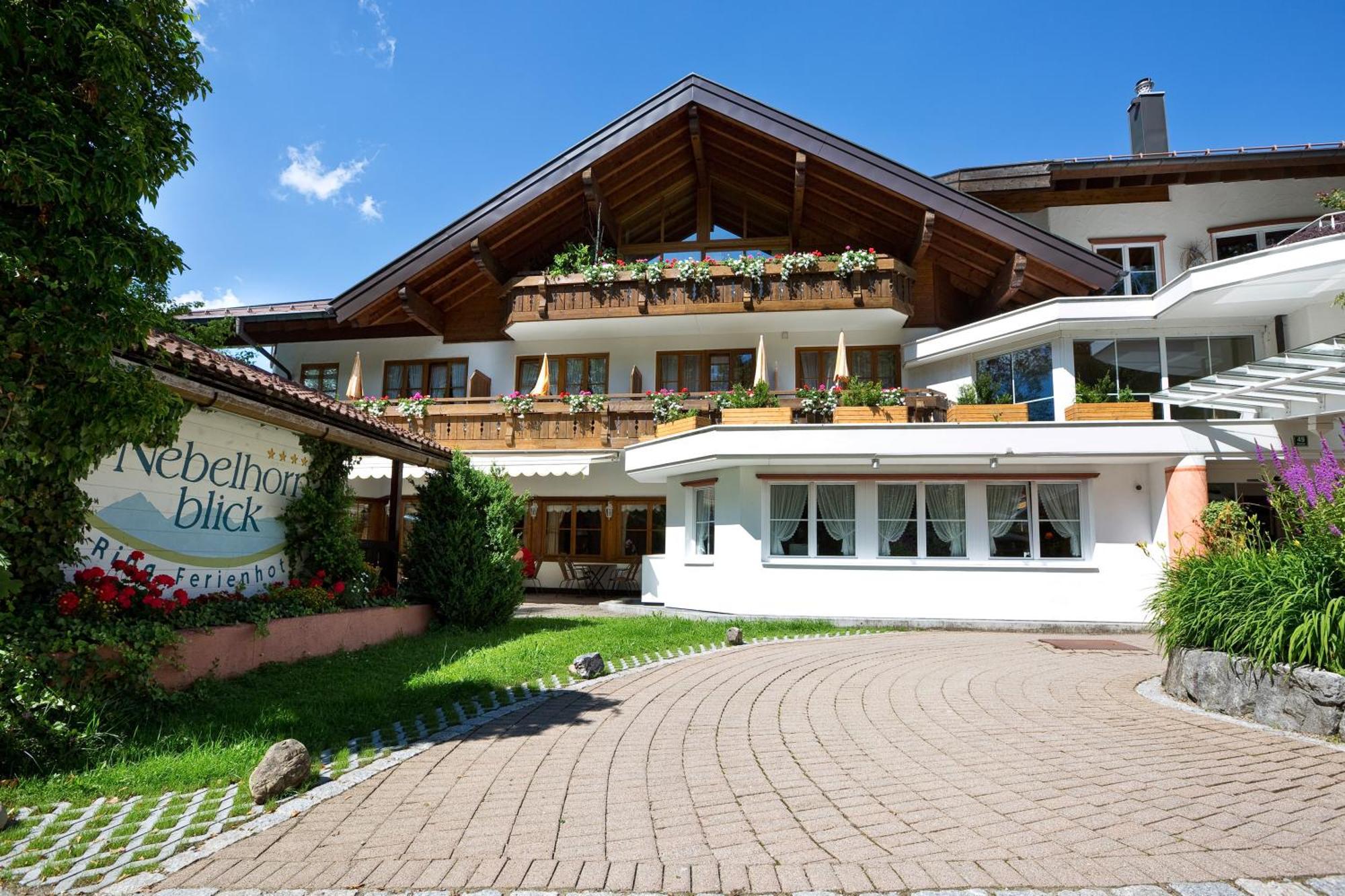 Ringhotel Nebelhornblick Оберстдорф Экстерьер фото